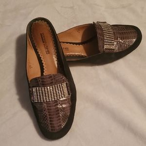 Women's shoes
